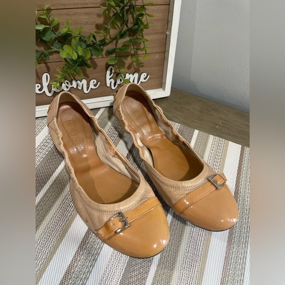 TOD'S LEATHER BALLET FLATS
 sz 40 - Picture 1 of 12
